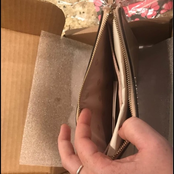 Kate Spade Wristlet - Picture 2 of 4